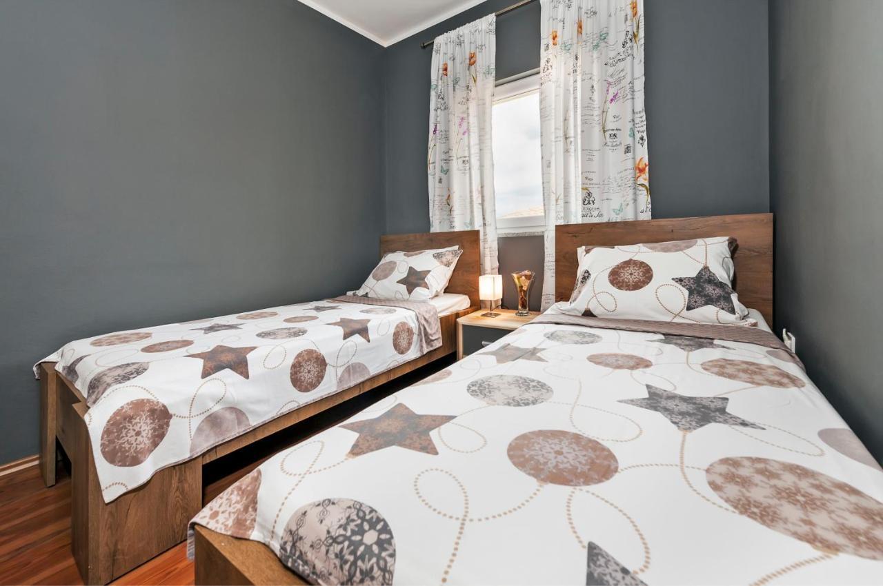 Apartment Cave Rovinj Exterior photo